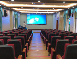 揭阳某学校礼堂椅图片