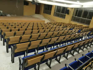 从化广外实验小学阶梯排椅图片