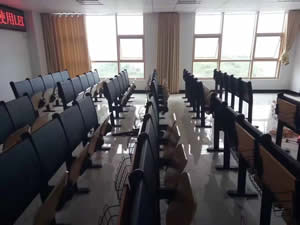 贵州某学校阶梯排椅图片