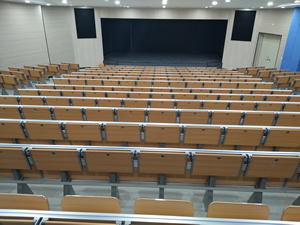 天河灵秀小学阶梯排椅图片