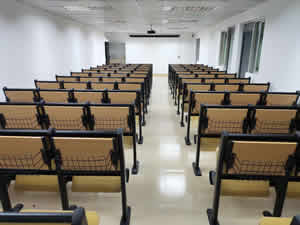 福建某学校阶梯排椅图片