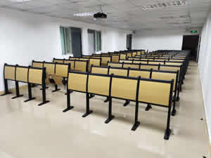 福建某学校阶梯排椅图片