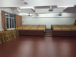 广州京溪小学怡新分校学生阶梯排椅图片