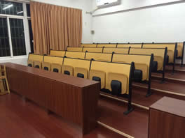 广州京溪小学怡新分校学生阶梯排椅图片
